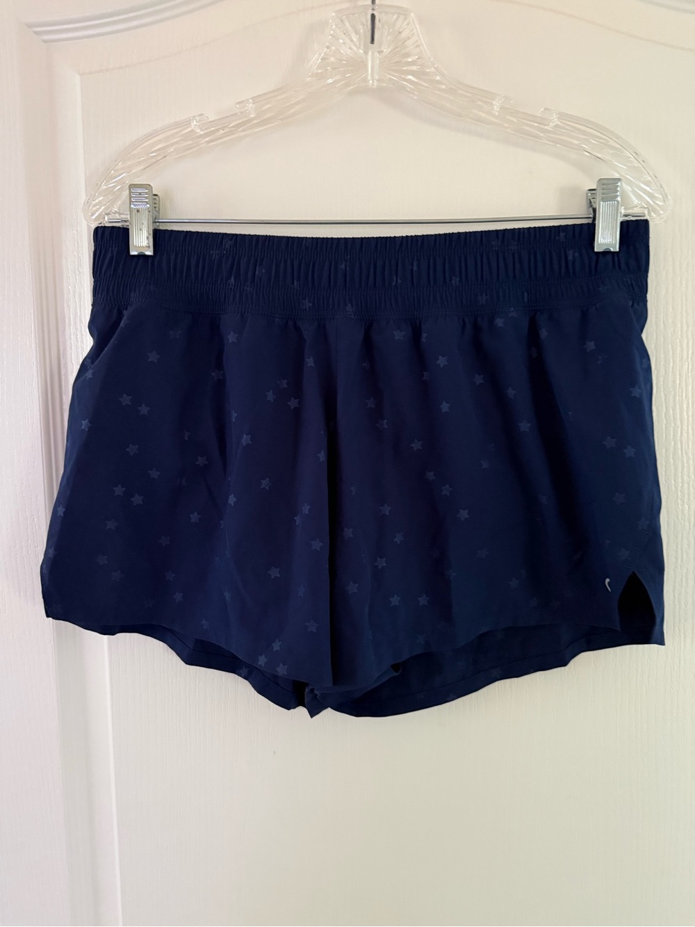 GapFit Women’s Navy Star Print Athletic Shorts in size medium